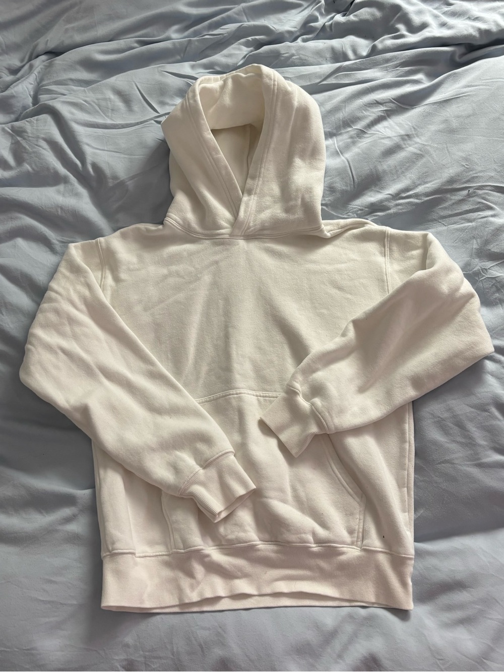 Aritzia white TNA hoodie Cozy AF fleece